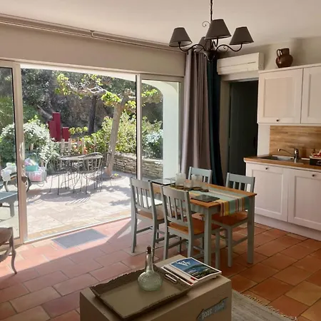 Couette-café Les Aurochs Grimaud