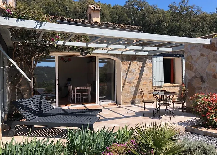 Les Aurochs Bed & Breakfast 4*