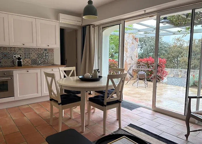 Bed & Breakfast Les Aurochs Grimaud