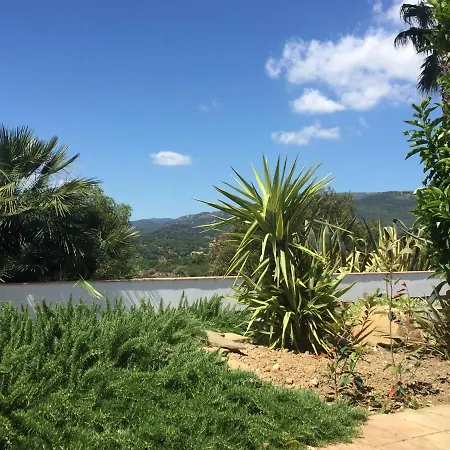 Oda ve Kahvaltı Les Aurochs