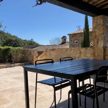Les Aurochs Bed and Breakfast 4*