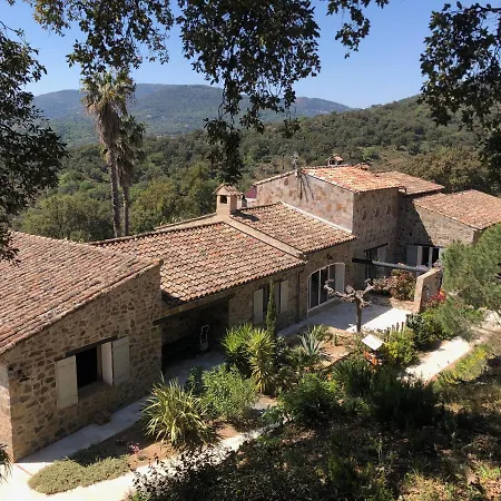 Les Aurochs Bed & Breakfast 4*