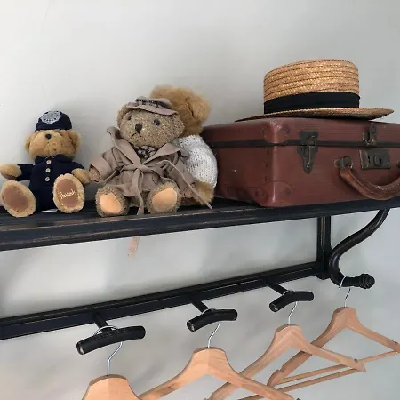 Oda ve Kahvaltı Les Aurochs