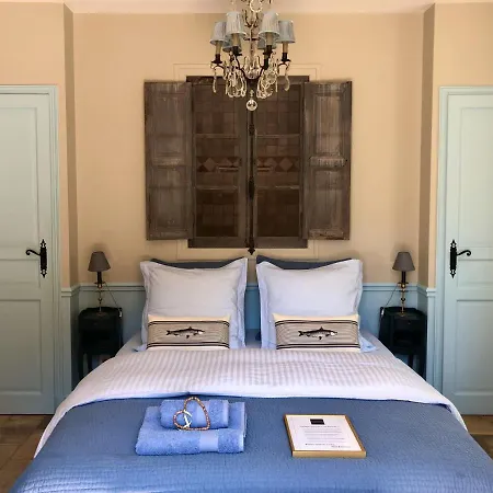 Les Aurochs Bed & Breakfast 4*