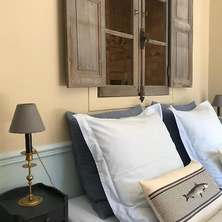 Oda ve Kahvaltı Les Aurochs Grimaud