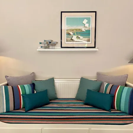 Les Aurochs Oda ve Kahvaltı Grimaud