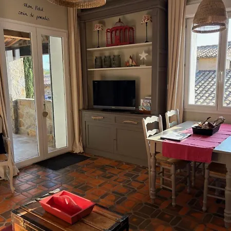 Les Aurochs Bed and Breakfast Grimaud