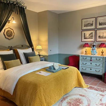 Oda ve Kahvaltı Les Aurochs Grimaud