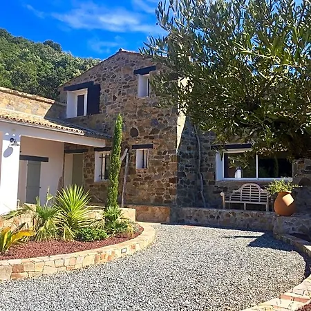 Les Aurochs Couette-café 4*