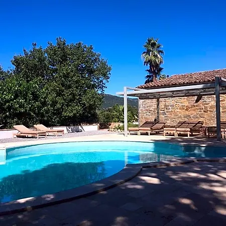 Les Aurochs Couette-café 4*