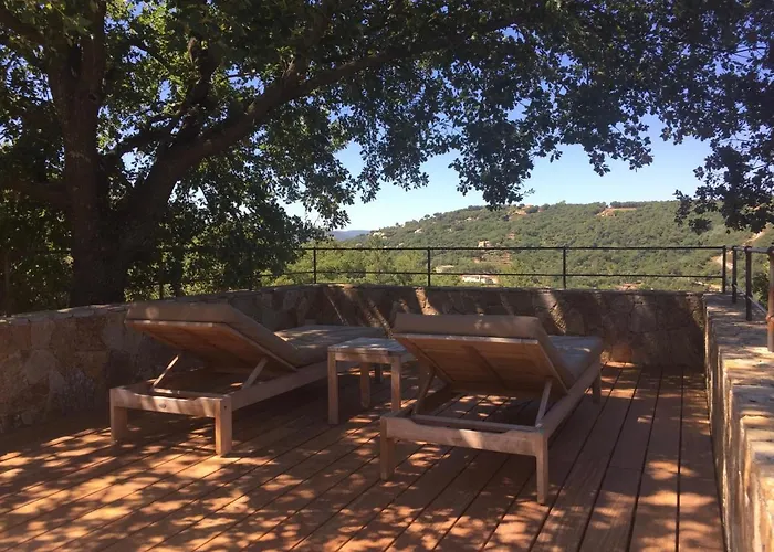 Les Aurochs Bed & Breakfast 4*