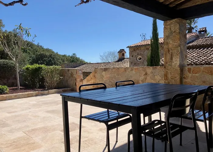 Les Aurochs Bed & Breakfast 4*