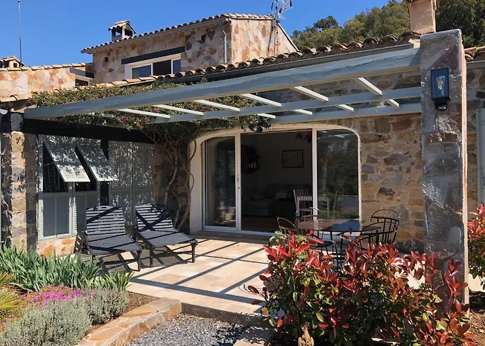 Les Aurochs Oda ve Kahvaltı 4*