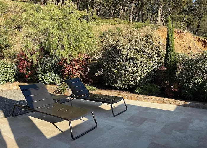 Les Aurochs Bed & Breakfast Grimaud